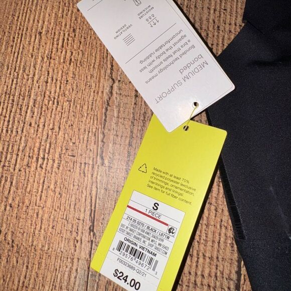 All in Motion Women's small Support Black Strappy Back Bonded Bra NWT - Picture 4 of 8